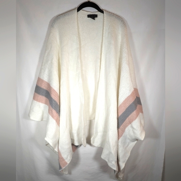 Steve Madden White Shawl With Pink and Grey Vertical Strips Each Side One Size - Picture 1 of 11
